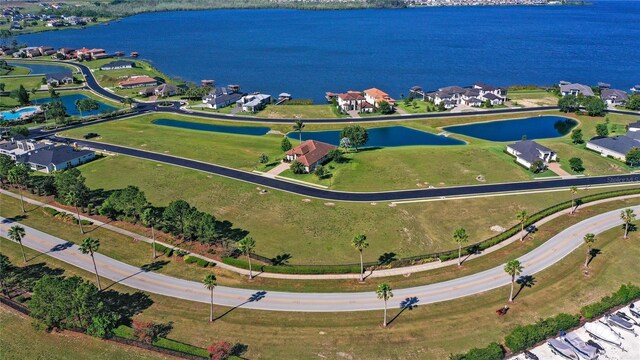 823 Waterfern Trail Dr, Auburndale, FL 33823