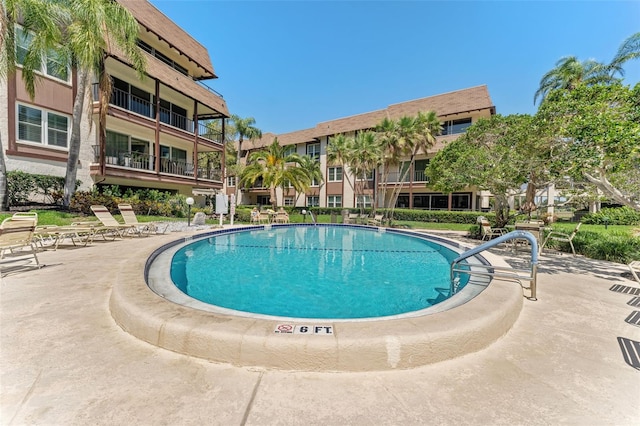 3035 Countryside Blvd Unit 15B, Clearwater, FL 33761 - view of pool