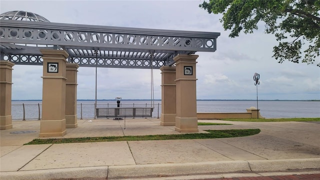 900 S Maple Ave, Sanford, FL 32771 - view of property's community featuring a water view