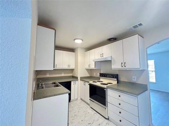 kitchen with under cabinet range hood, white range with electric stovetop, visible vents, a sink, and arched walkways