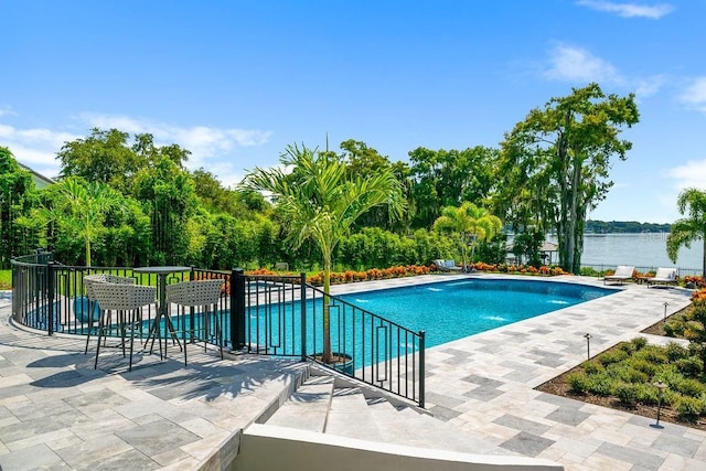 570 Manor Rd, Maitland, FL 32751 - outdoor pool with a patio
