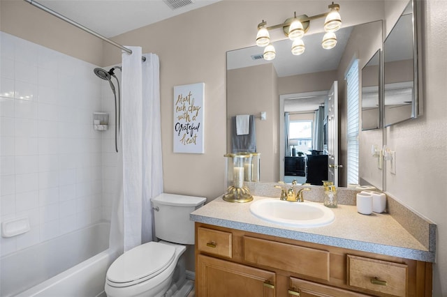 full bathroom featuring vanity, shower / bathtub combination with curtain, toilet, and visible vents