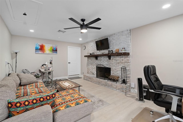 197 Flame Ave, Maitland, FL 32751 - living area with a ceiling fan, attic access, light wood-type flooring, visible vents, and recessed lighting