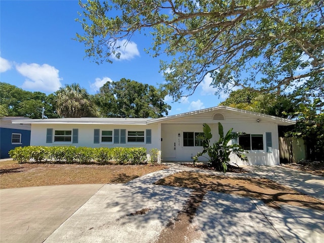 4825 W Bay Court Ave, Tampa, FL 33611 - photo 1