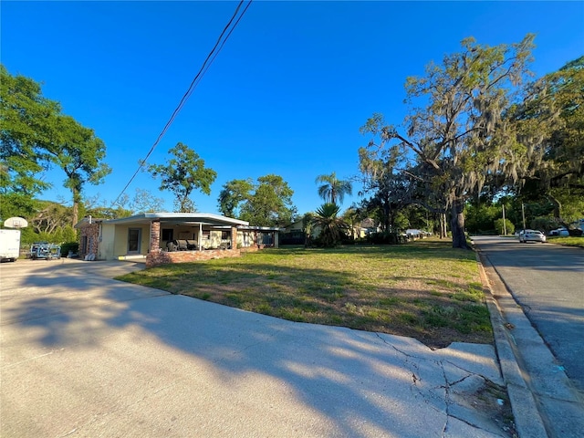 1221 Oak Haven Dr, Altamonte Springs, FL 32714 - view of front facade featuring a front yard