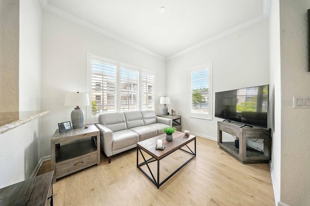 1845 Common Way Rd Unit 28-206, Orlando, FL 32814 - living room featuring crown molding and light wood-style flooring