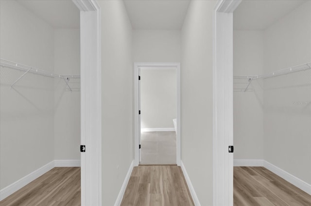 15823 SW 27th Avenue Rd, Ocala, FL 34473 - walk in closet featuring light wood-style floors