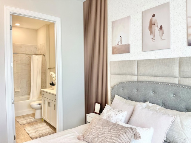 10275 Park Estates Ave, Orlando, FL 32836 - bedroom featuring ensuite bath