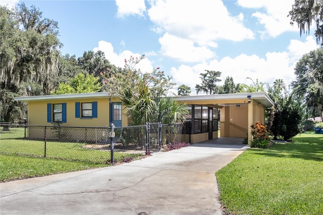 951 Crk 453, Lake Panasoffkee, FL 33538 - photo 1