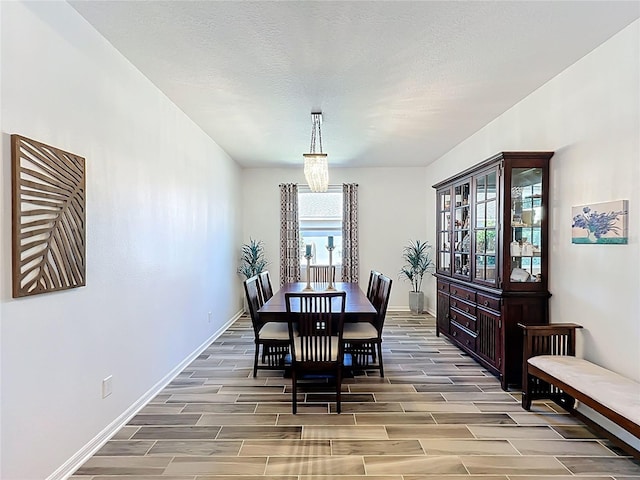 865 Bay Bridge Cir, Apopka, FL 32703 - dining room with wood tiled floors and baseboards