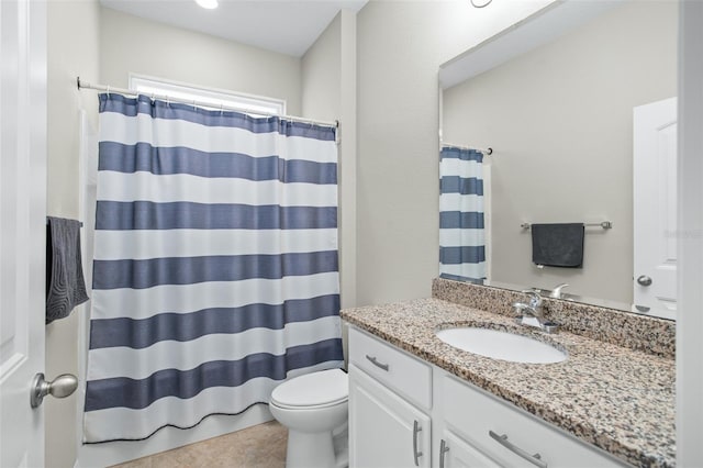 1540 Softshell St, Saint Cloud, FL 34771 - bathroom with toilet, vanity, and curtained shower
