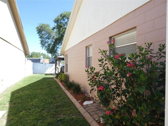 9313 Pavillion Dr, Orlando, FL 32825 - view of yard featuring fence
