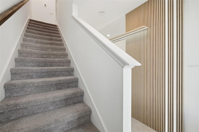 646 Longboat Dr, Davenport, FL 33896 - view of stairway