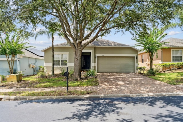 609 Kensington Dr, Davenport, FL 33897 - photo 2
