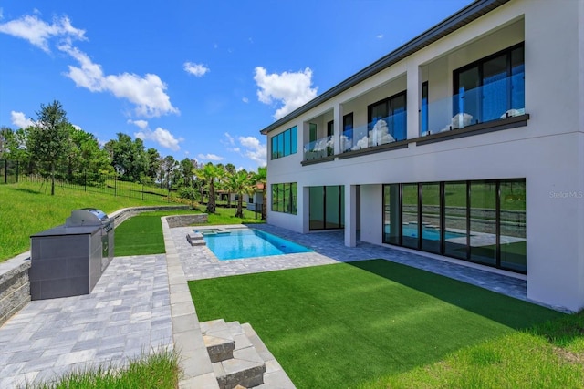 16825 Bolsena Dr, Montverde, FL 34756 - swimming pool featuring a patio