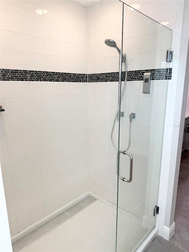 4905 Olivia Ct, Saint Cloud, FL 34772 - full bath featuring a stall shower