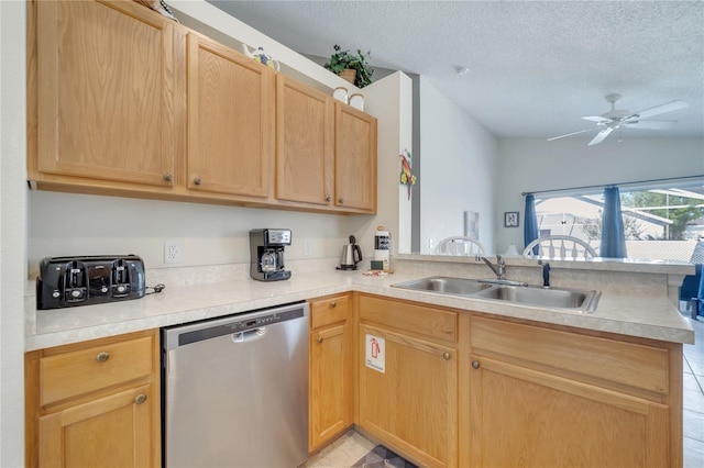 166 Laurel Ridge Pass, Davenport, FL 33897 - kitchen featuring light countertops, dishwasher, a sink, a ceiling fan, and a peninsula