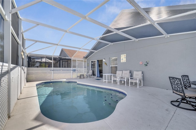 166 Laurel Ridge Pass, Davenport, FL 33897 - view of swimming pool featuring a patio, glass enclosure, and a fenced in pool