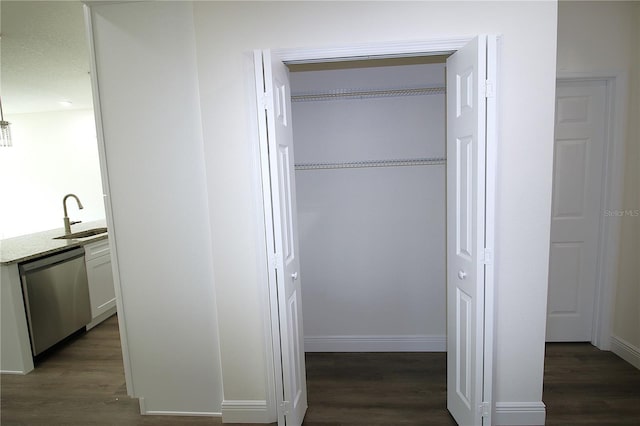 8990 Glenarm Way, Weeki Wachee, FL 34613 - closet featuring a sink