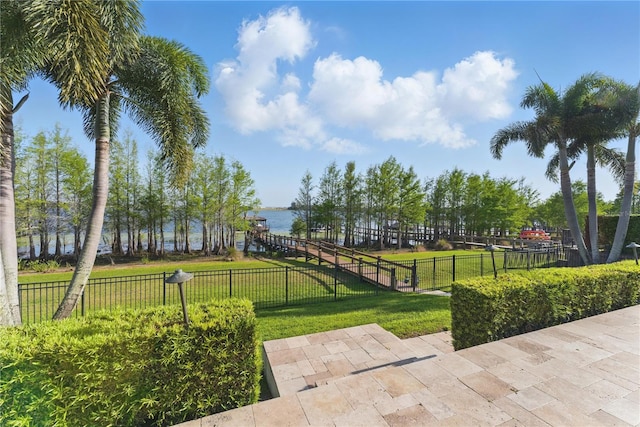7624 Pointe Venezia Dr, Orlando, FL 32836 - surrounding community with a water view