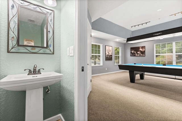 955 Seminole St, Clermont, FL 34711 - rec room featuring carpet floors, visible vents, a textured wall, baseboards, and billiards