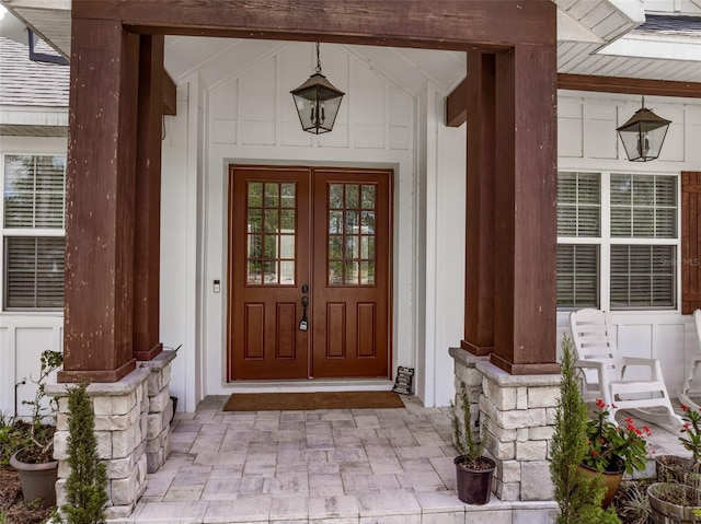 42368 W Cashew Ct, Eustis, FL 32736 - entrance to property featuring french doors