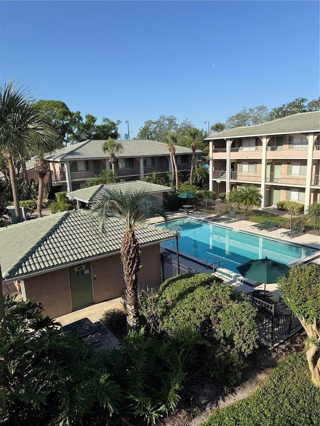 131 Water Front Way Unit 110, Altamonte Springs, FL 32701 - pool with fence