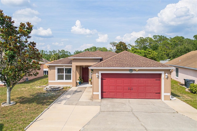 50989 Hwy 27 Unit 371, Davenport, FL 33897 - ranch-style house with stucco siding, a front lawn, an attached garage, driveway, and a shingled roof