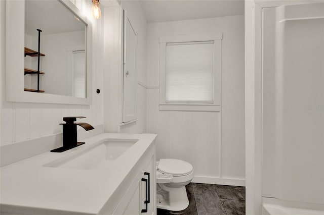 508 10th St, Saint Cloud, FL 34769 - full bath featuring vanity and toilet