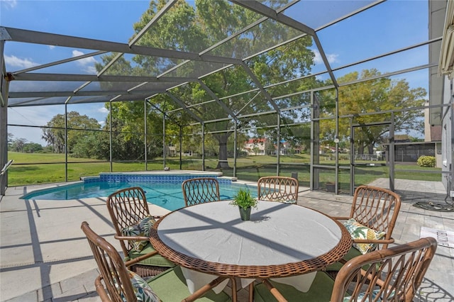 2710 Alabaster Ave, Orlando, FL 32833 - pool with a lanai, a yard, and a patio