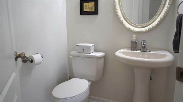 7415 Devereaux St, Reunion, FL 34747 - bathroom with toilet