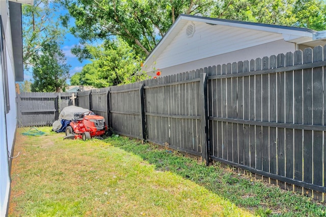 3328 Fox Rdg, Winter Haven, FL 33884 - view of fenced backyard