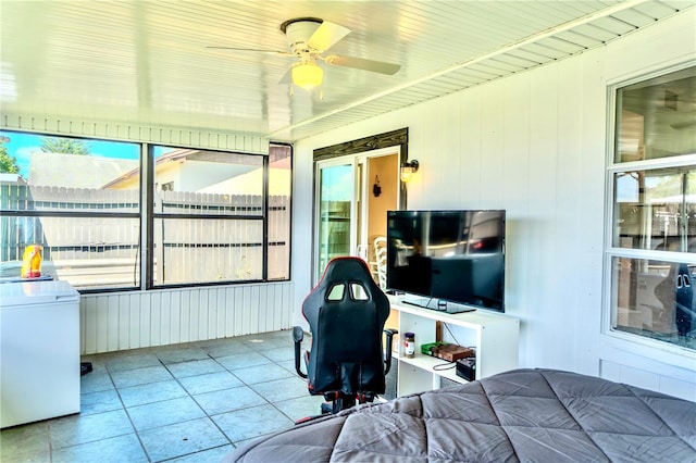 3328 Fox Rdg, Winter Haven, FL 33884 - sunroom featuring a ceiling fan and plenty of natural light