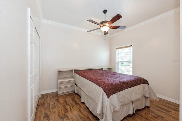 14208 Morning Frost Dr, Orlando, FL 32828 - bedroom featuring a ceiling fan, wood finished floors, baseboards, and ornamental molding