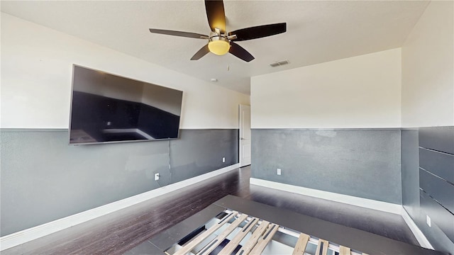 4002 Scarlet Branch Rd, Orlando, FL 32824 - interior space with a ceiling fan, baseboards, visible vents, and wood finished floors