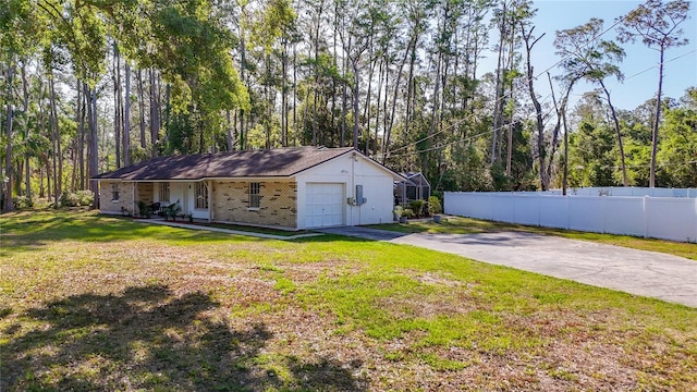 21940 Dupree Dr, Land O Lakes, FL 34639 - exterior space with fence and driveway