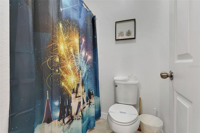 8951 Amelia Downs Trl, Kissimmee, FL 34747 - full bath featuring toilet and curtained shower