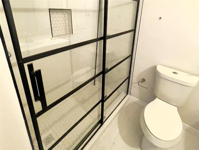 604 Kenwick Cir Unit 105, Casselberry, FL 32707 - bathroom featuring baseboards and toilet