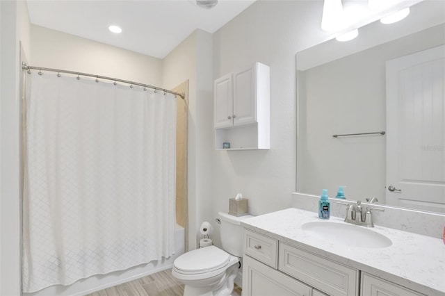 8044 Lost Shaker Ln, Kissimmee, FL 34747 - bathroom featuring vanity, toilet, and shower / bath combo