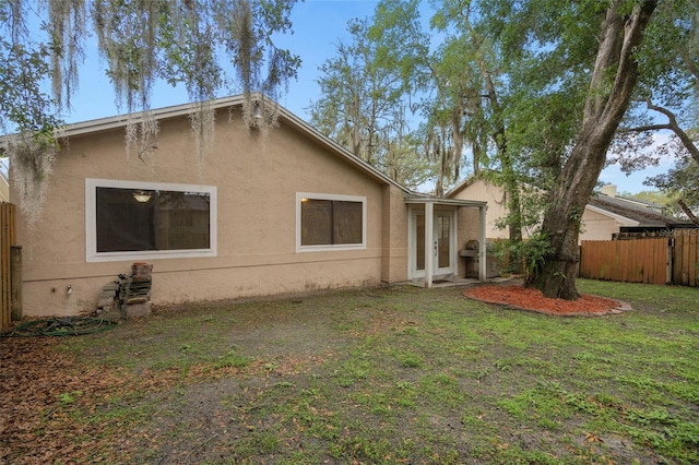 1105 Mill Run Cir, Apopka, FL 32703 - view of front of house with stucco siding