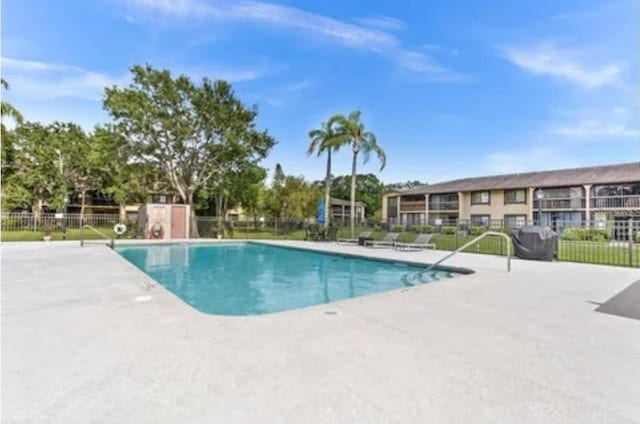 721 83rd Ave N Unit 108, Saint Petersburg, FL 33702 - photo 2