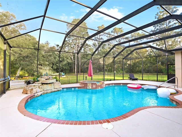 4675 Ficus Dr, Beverly Hills, FL 34465 - view of swimming pool featuring a lanai, a pool with connected hot tub, and a patio area