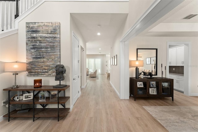 8017 Chilton Dr, Orlando, FL 32836 - hall featuring light wood-style floors, baseboards, and recessed lighting