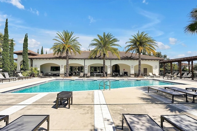 8017 Chilton Dr, Orlando, FL 32836 - community pool with a patio area