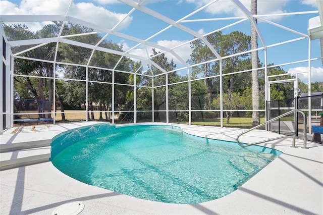 336 Plantation Club Dr, Debary, FL 32713 - outdoor pool with glass enclosure and a patio area