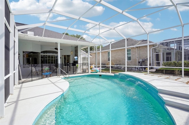 336 Plantation Club Dr, Debary, FL 32713 - outdoor pool with a patio and ceiling fan