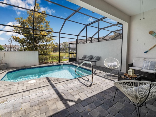 193 Captiva Dr, Davenport, FL 33896 - pool featuring a patio area and a lanai