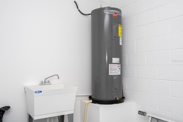 2041 Warrens Ave, Maitland, FL 32751 - utilities with a sink and water heater