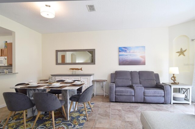 626 Verona Ave, Davenport, FL 33897 - dining area with visible vents