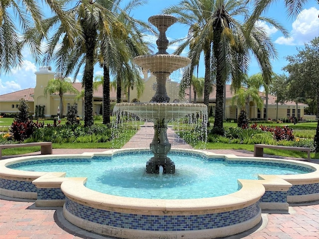 view of swimming pool